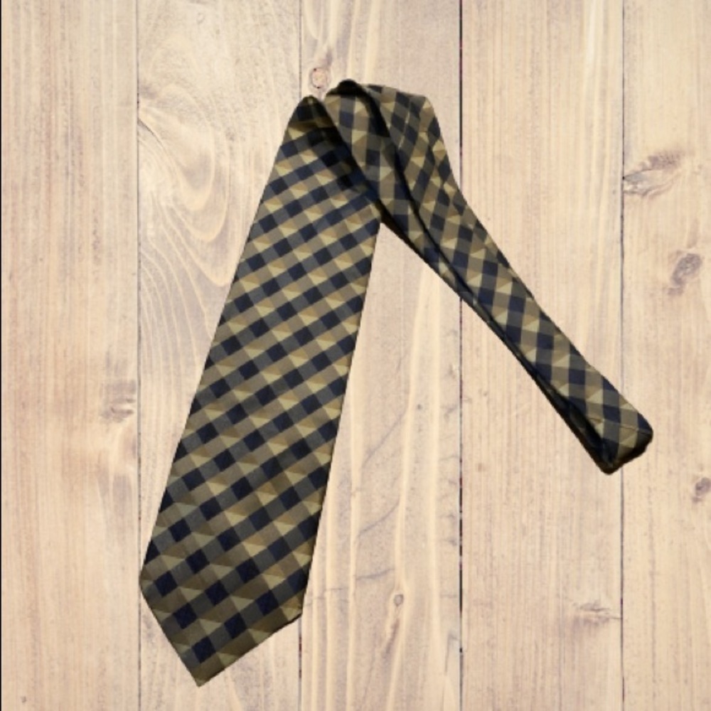 Neck tie